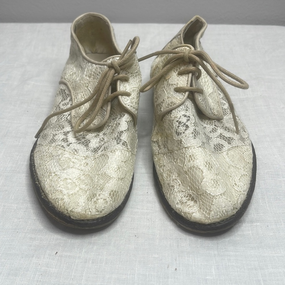 Boutique 9 Lace Oxford Style Shoes